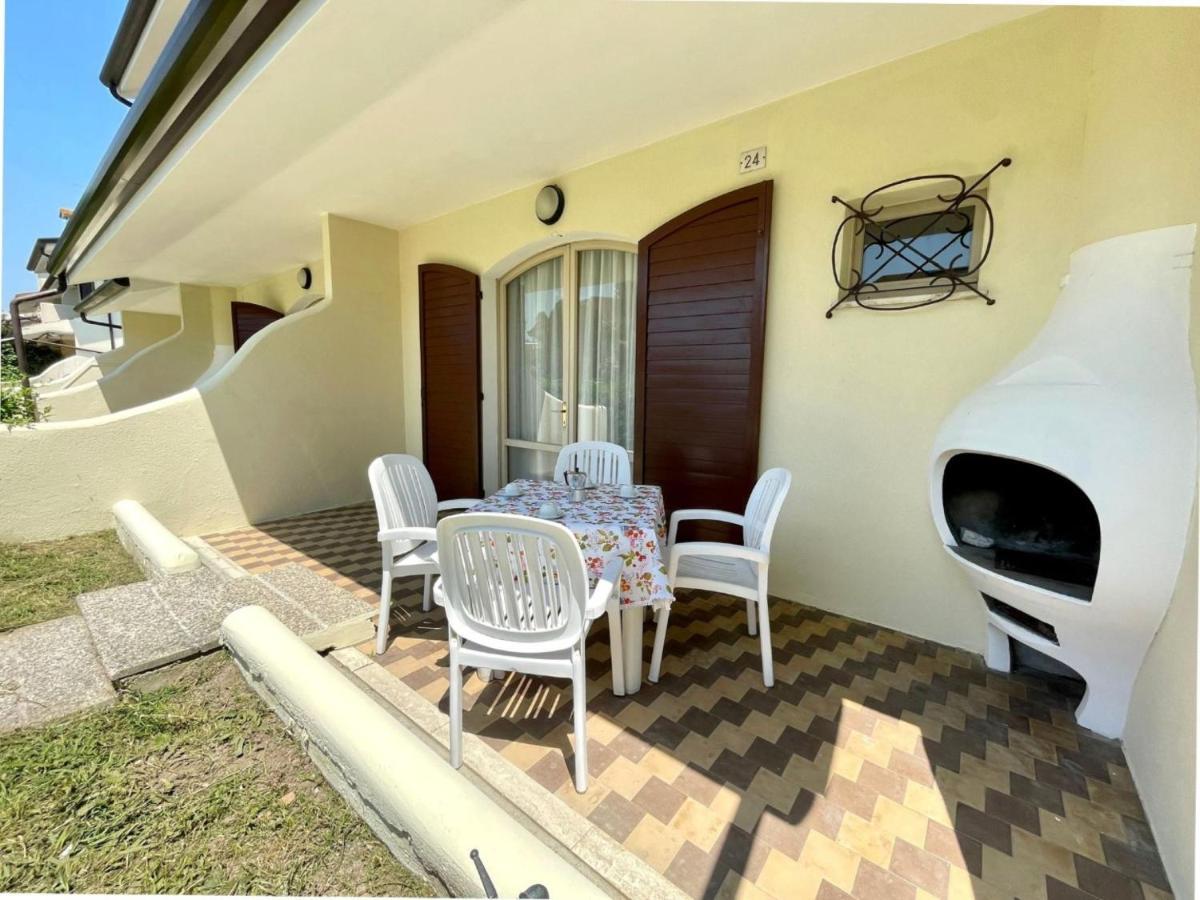 Spacious Villa With Private Garden And Great Pool Porto Santa Margherita di Caorle Exterior photo